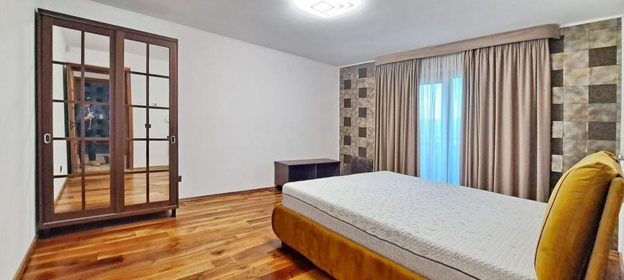 Vilă deosebită în cartier exclusivist la intrarea în Sânpetru - 11