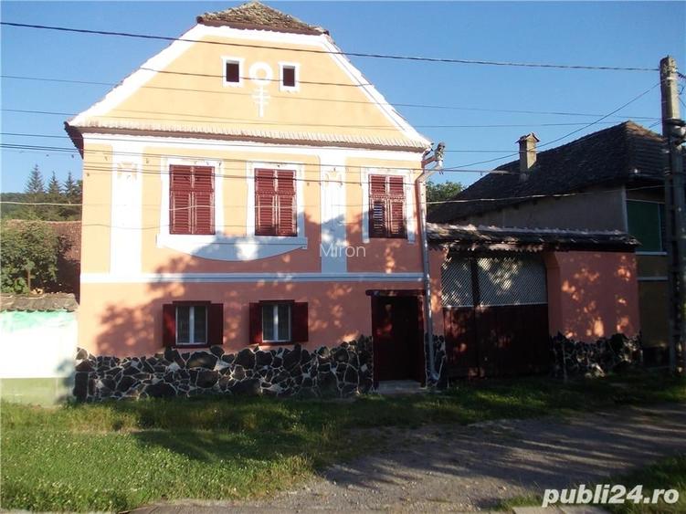 Casă cu 2 camere cu Teren 1500 Mp în Saschiz