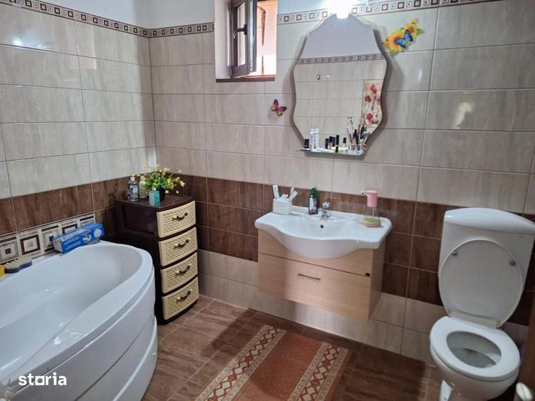 De vanzare Casa situata in Oarda - 5