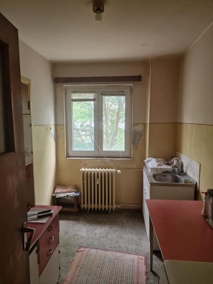 Se vinde in Nord apartament semidecomandat cu doua camere  pret 48000 euro neg - 2