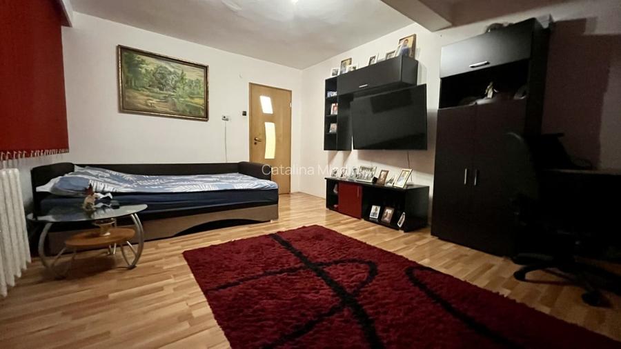 Apartament 2 camere decomandate cu living spatios-zona Manastur