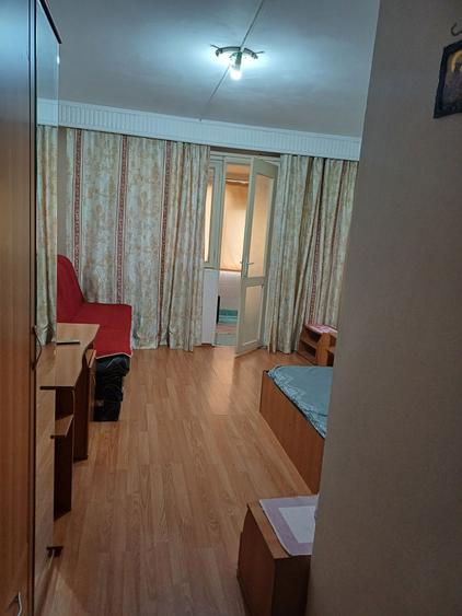 Inchiriez garsoniera - 2