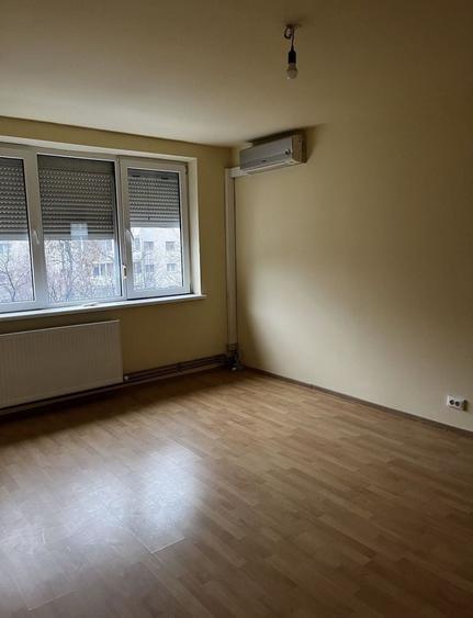 APARTAMENT 3 CAMERE LUJERULUI | CENTRALA PROPRIE | BLOC 1977 - 4