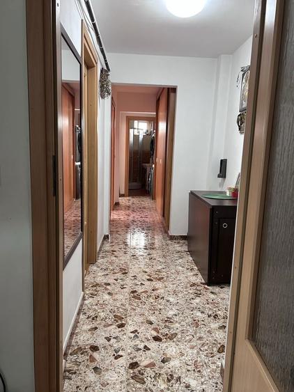 Ap 4 camere, renovat integral, et 3, C. Calarasilor - 1