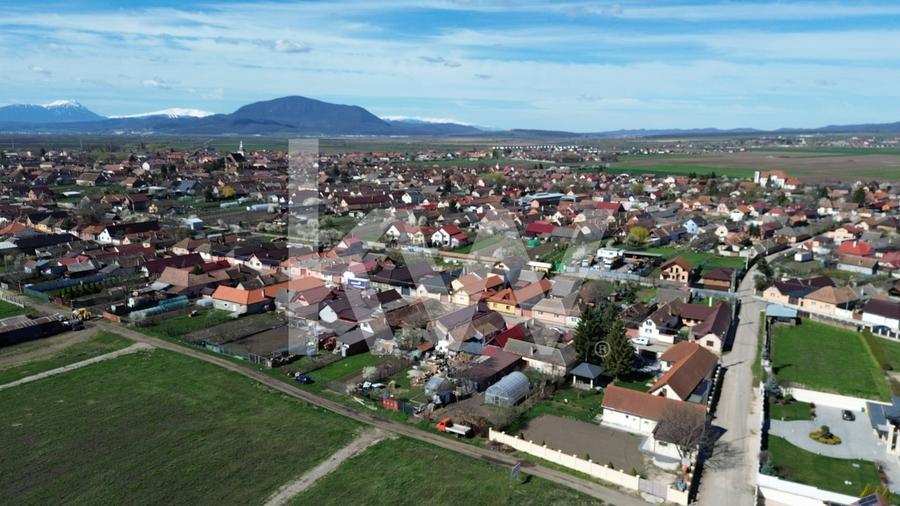 Teren de 447 mp în Hălchiu - utilități - Comision 0% - 1