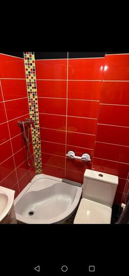 Inchiriez 2 camere, mobilate, utilate, cu parcare si WI-FI - 11