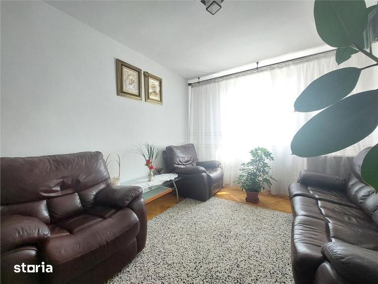 4 camere, semidecomandat, 60 mp, etaj 3, zona Micro 5 - 8