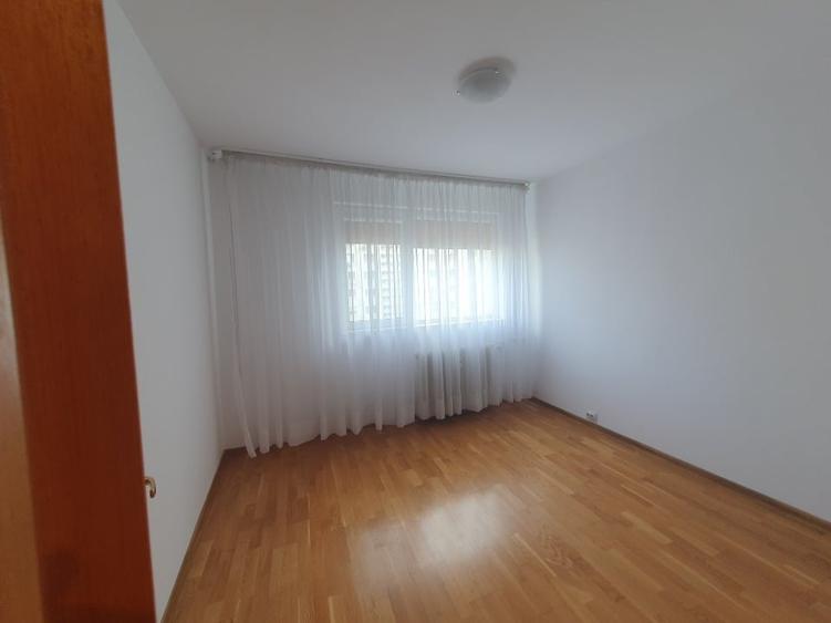 Proprietar vând apartament, 3 camere decomandate, 6/10, Bucur Obor - 9