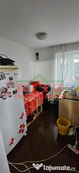 CASA DE VANZARE P 1 E - 8