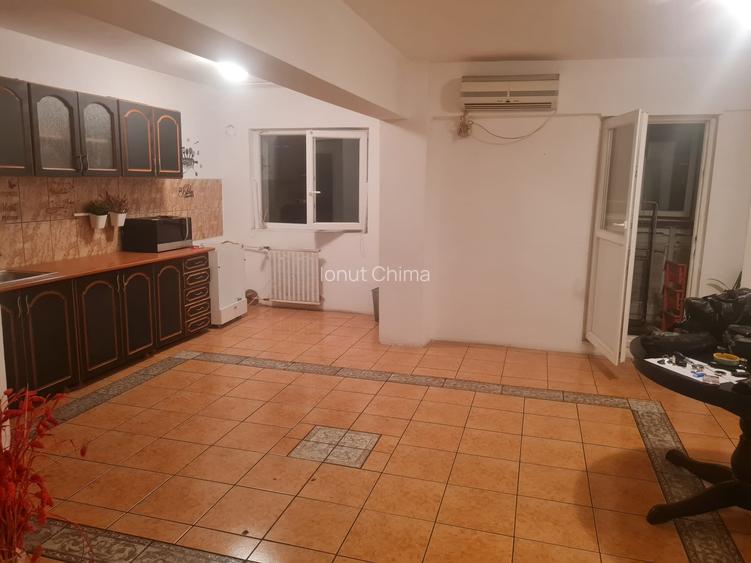 Dristor Ramnicu Valcea , apartament 3 camereetaj 5/8 bloc 1983.. Dristor Ramnicu Valcea , apartament 3 camereetaj 5/8 bloc 1983..