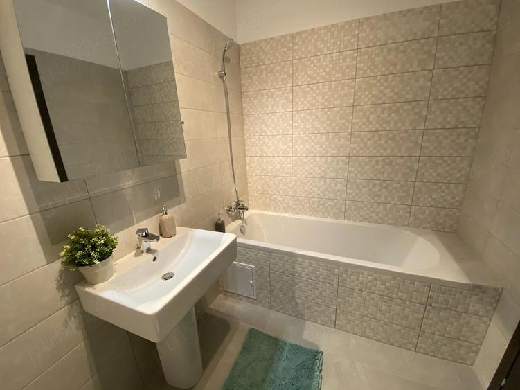 Apartament cu 2 camere decomandat în Uverturii