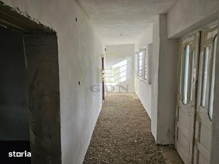 Casă cu 3 camere cu Teren 1011 Mp în Cărpinet