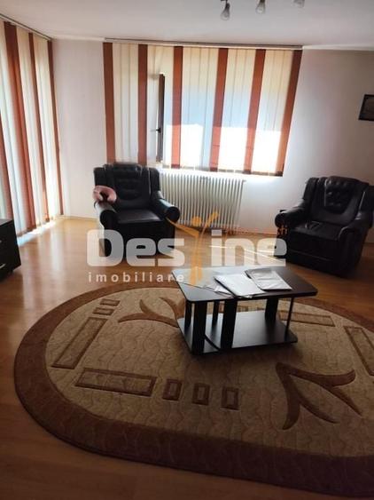 Casă individuală cu 6 camere cu Canalizare în Goruna
