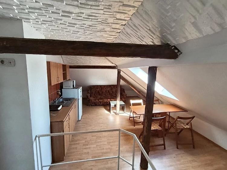Apartament cu 2 camere decomandat în Calea Poplăcii