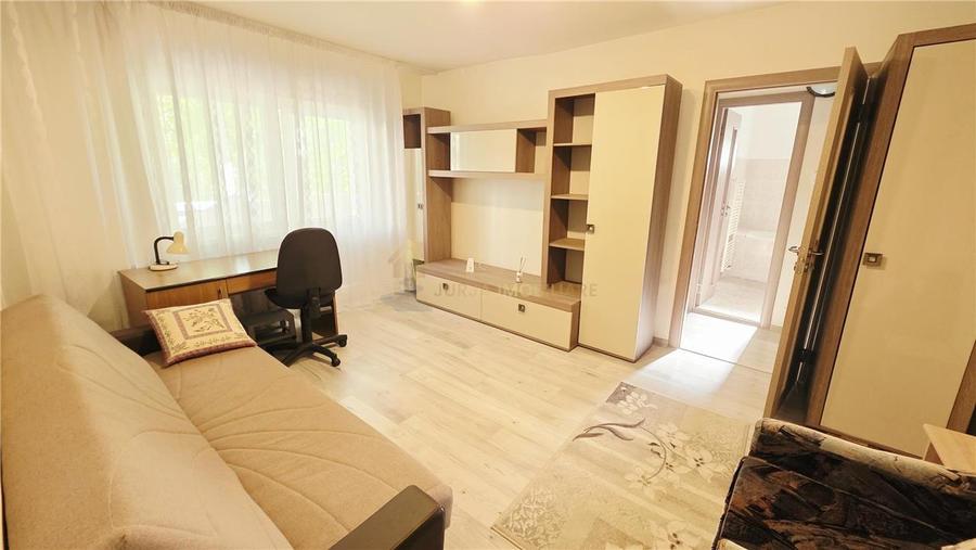 Apartament cu 2 camere semidecomandat, mobilat în Mănăștur