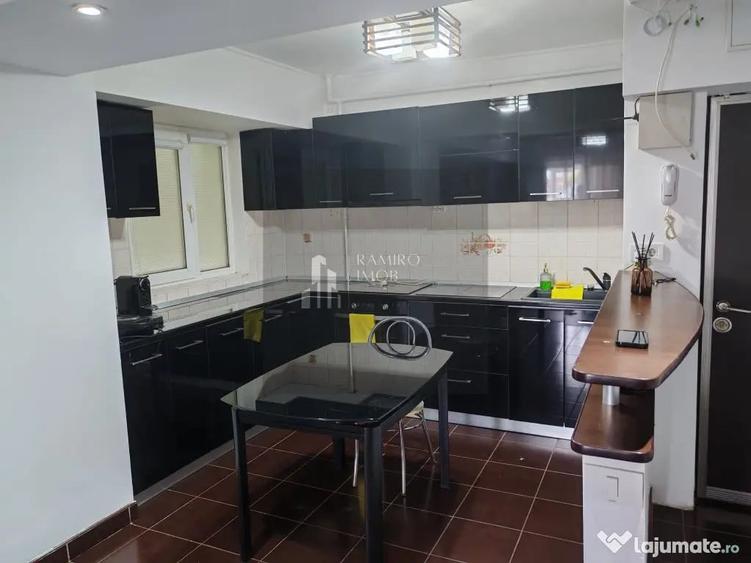 Apartament cu 3 camere semidecomandat în Mărgeanului