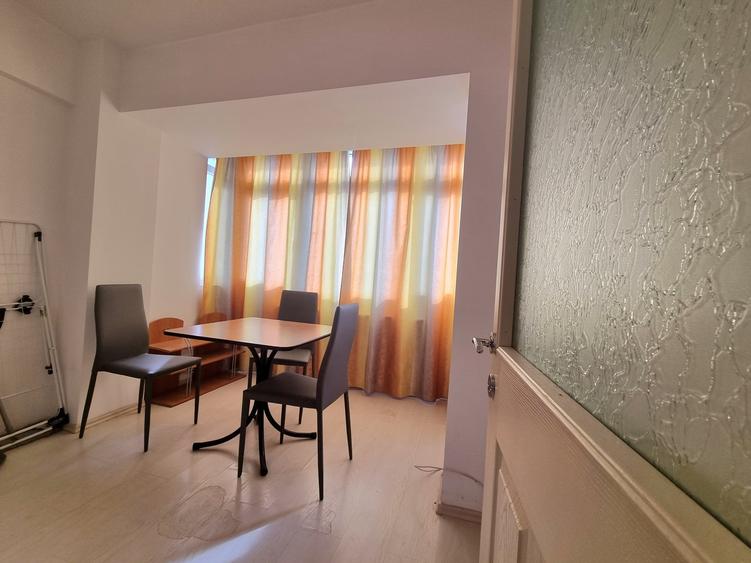 Apartament cu 2 camere decomandat, mobilat în Ultracentral