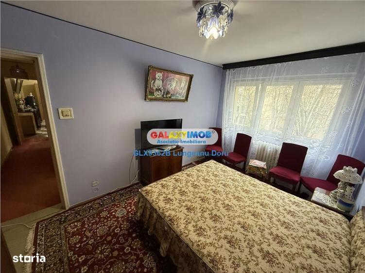 Apartament cu 4 camere semidecomandat, mobilat în Berceni