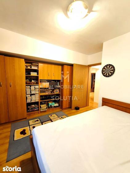 Apartament cu 5 camere decomandat în Traian