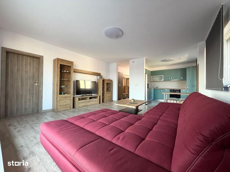 Apartament cu 3 camere semidecomandat în Central