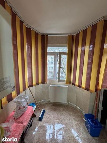 Apartament cu 2 camere, mobilat în Vest