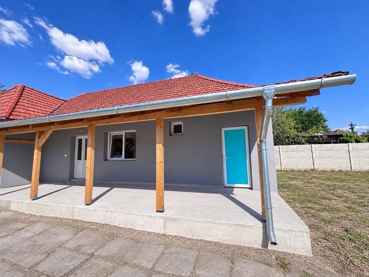 Casă cu 3 camere în Berecuța