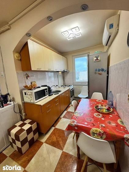 Apartament cu 2 camere decomandat în Central