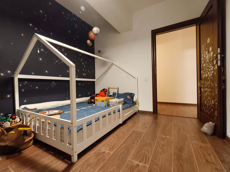 Apartament cu 3 camere decomandat în Uverturii
