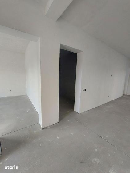 Casă cu 4 camere cu Teren 500 Mp în Central