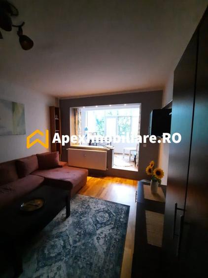 Apartament cu 2 camere decomandat în Titan