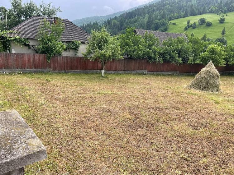 Teren de 1700 mp, în Bicazu Ardelean