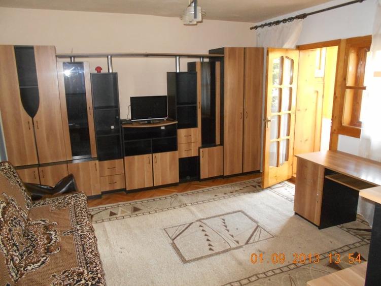 Apartament cu 3 camere decomandat, mobilat în Telegrafului