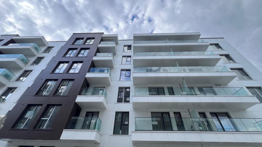 Apartament cu 2 camere semidecomandat, mobilat în Pipera