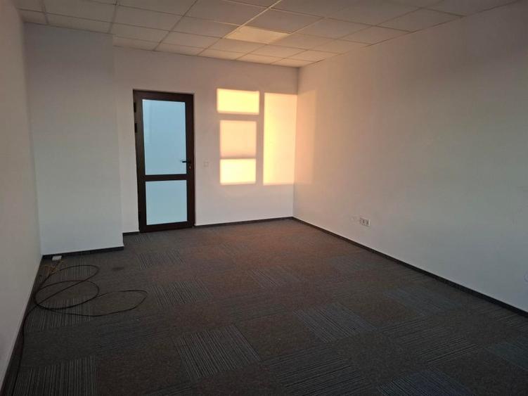 Birou , suprafata de 32m2 - 1