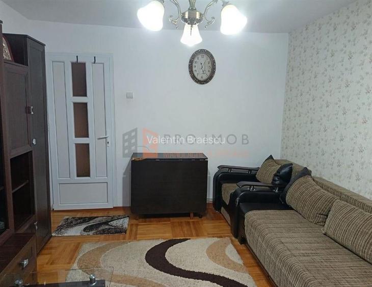 Apartament 3 camere cf 1 decomandat zona Micro 5 Apartament 3 camere cf 1 decomandat zona Micro 5