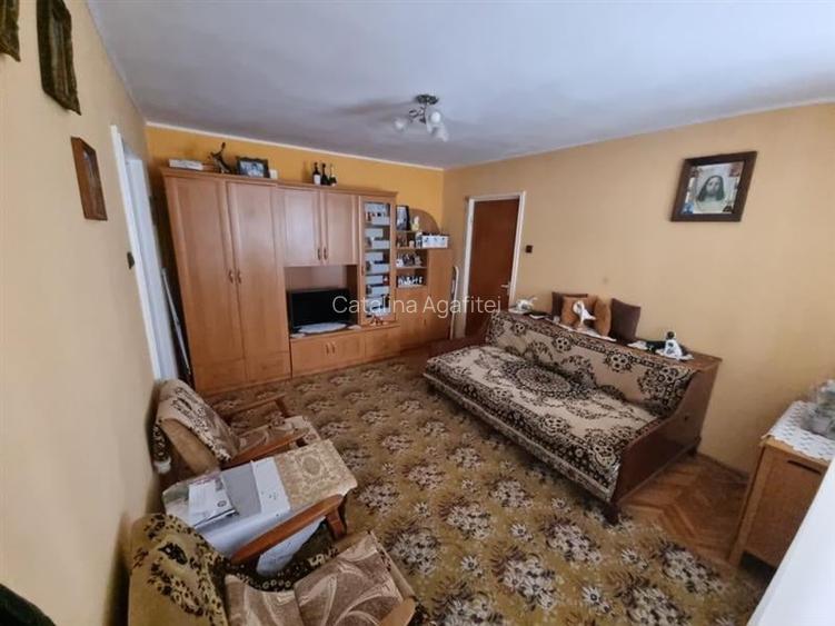 Apartament cu 2 camere semidecomandat, mobilat în Gării