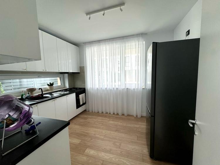 Duplex cu 5 camere cu Canalizare în Voluntari
