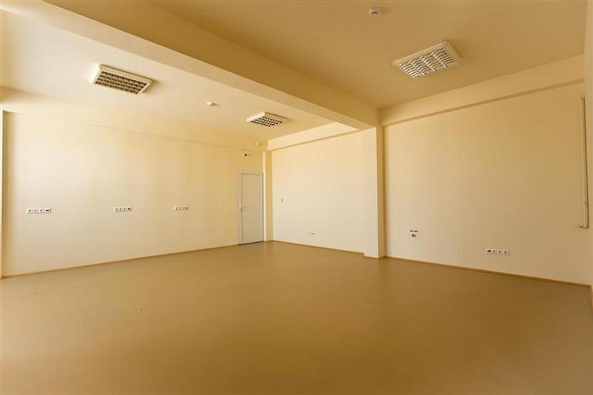 Edificu: Birouri, Centru medical/ comercial acces facil, componenta si dotari ap - 28