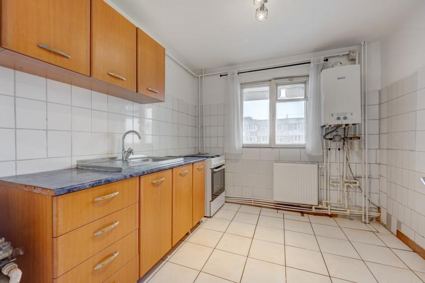 Apartament 3 camere decomandat, cu centrala proprie, bloc 1983 - 9