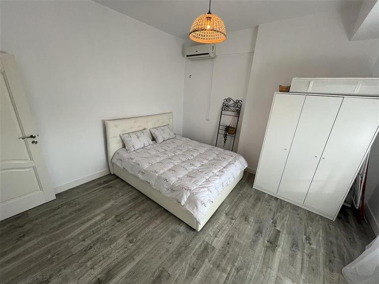 Garsoniera bloc nou, et 2, mobilata + utilata,  Scoala 2 - 5