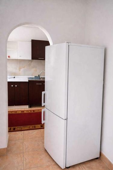 ULTRA-CENTRAL Petrosani! Apartament 2 Camere Modern, Renovat, Bloc Izolat, Lift Nou, 250 - 6