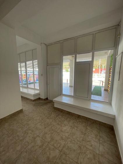 Spațiu comercial, de 150 mp, în Șiria