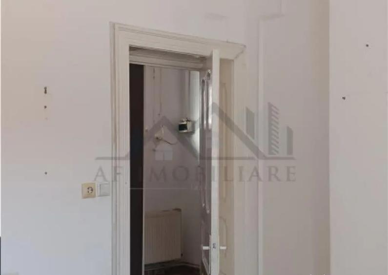 Tatarasi zona Piata Chirila teren 576mp cu casa si anexe (pr - 9
