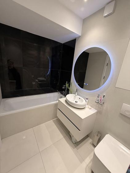 Apartament cu 3 camere decomandat, mobilat în Central