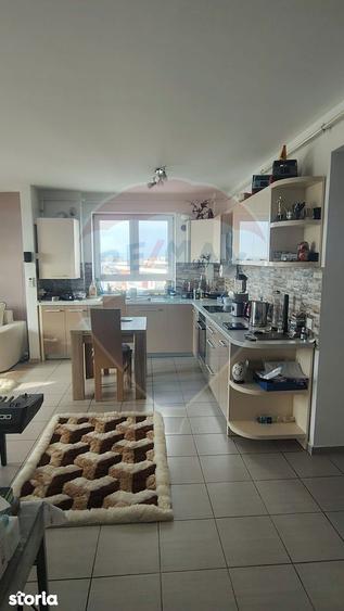 Apartament cu 3 camere de vanzare in Avangarden 3 - 14