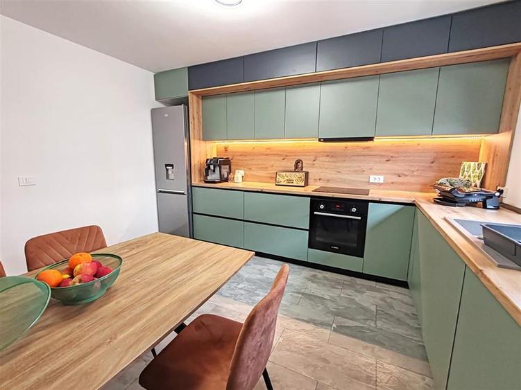 Casa moderna,  singura in curte - Izvor - 3