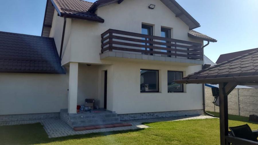 Casa de vanzare aproape de targul saptamanal bradu - 6