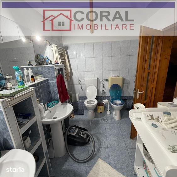 Casă cu 6 camere cu Teren 387 Mp în Decebal