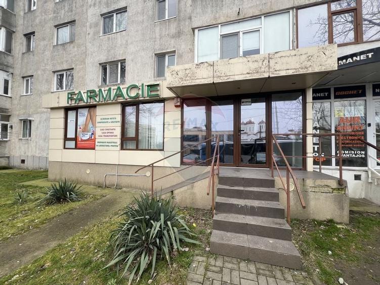 Spatiu comercial de vanzare in zona Tomis Nord Ciresica Constanta - 1