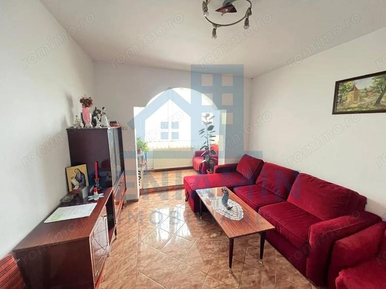 Apartament-3 Camere-Semidecomandat-65mp-Astra-Brasov - 1